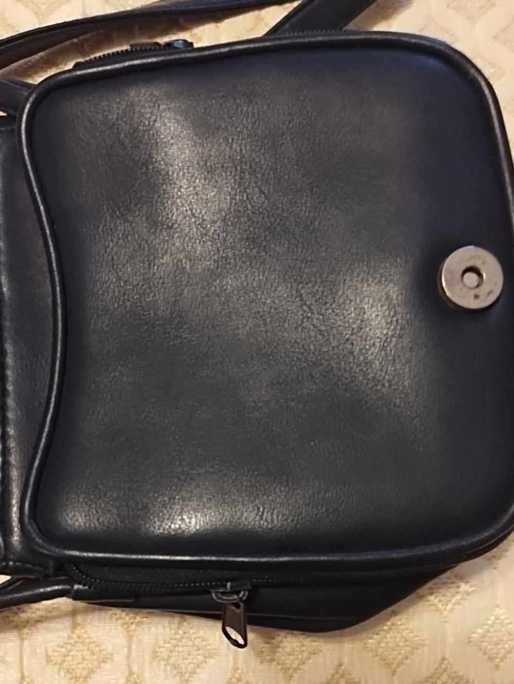 Koltov Navy Leather Crossbody Bag - Picture 4 of 7